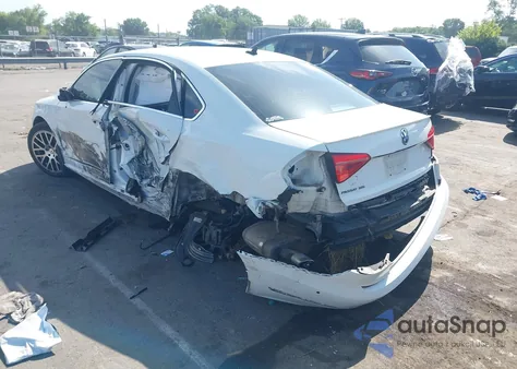 2016 Volkswagen Passat 1.8T Sel/1.8T Sel Premium из США, поврежденный, VIN 1VWCT7A37GC069201